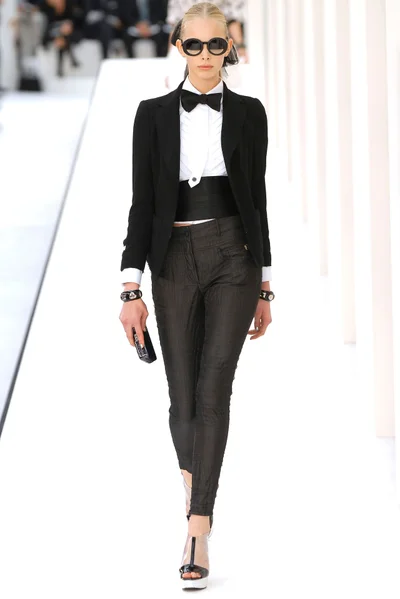 Look 24